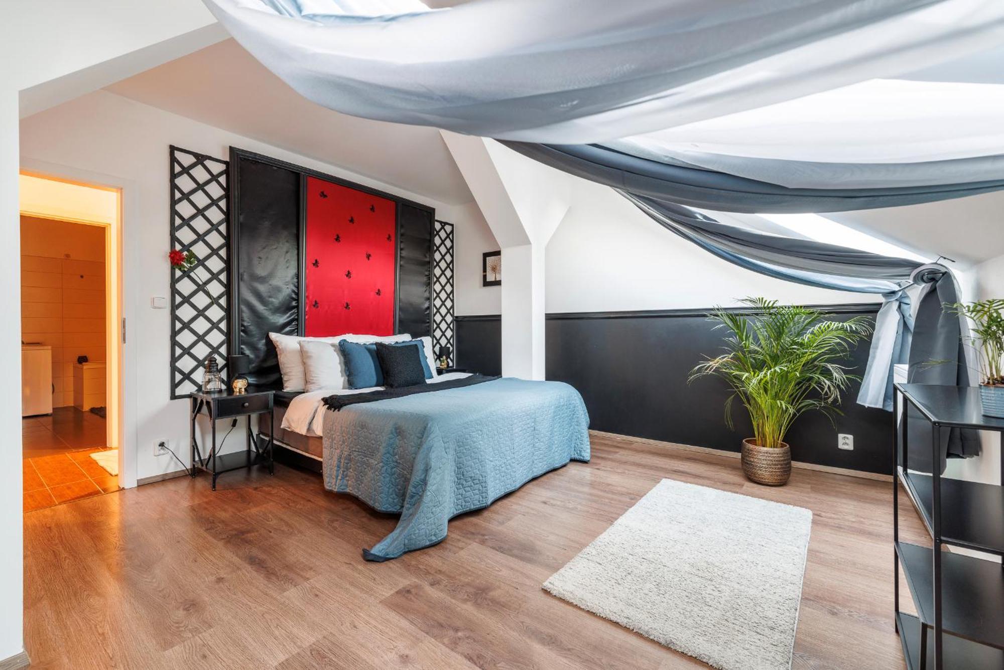 Spacious Flat & Parking Possibility, 3 Stops To Wenceslav Square Prag Exterior foto